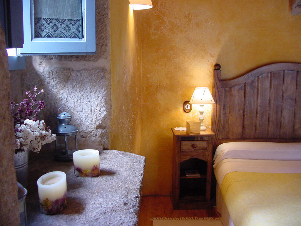 Casa Do Castelo De Andrade Guest House Puentedeume Ruang foto